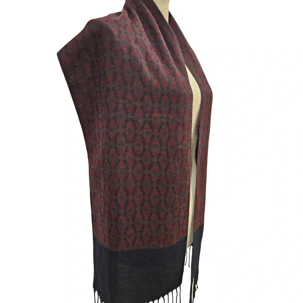 Geoffrey‎ Beene Cashme Scarf Made in Italy Geometric Wrap
